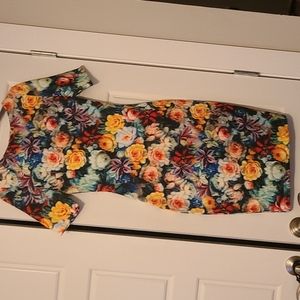 Paper Dolls floral short sleeve wiggle dress